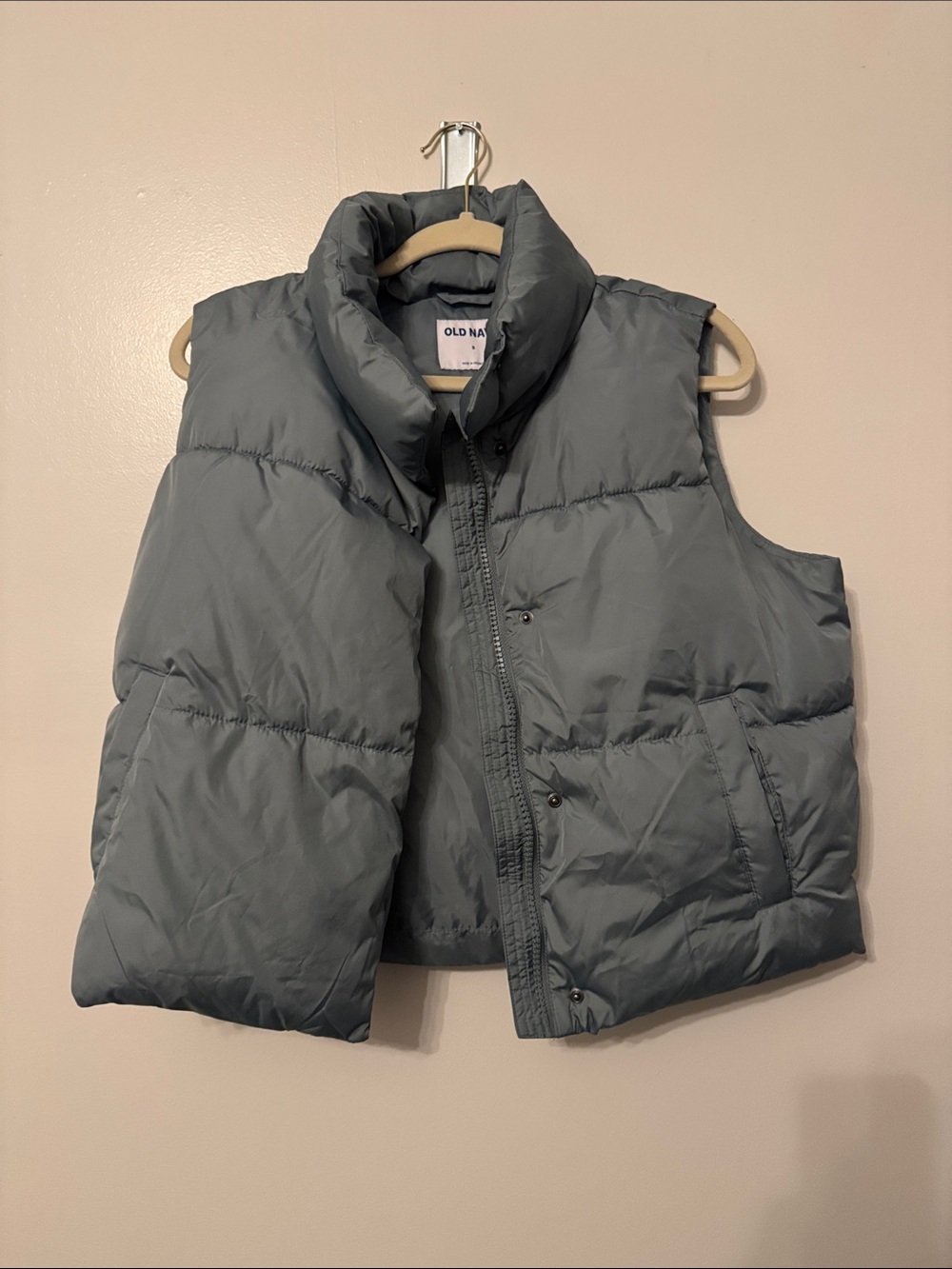 Old Navy Puffer Vest